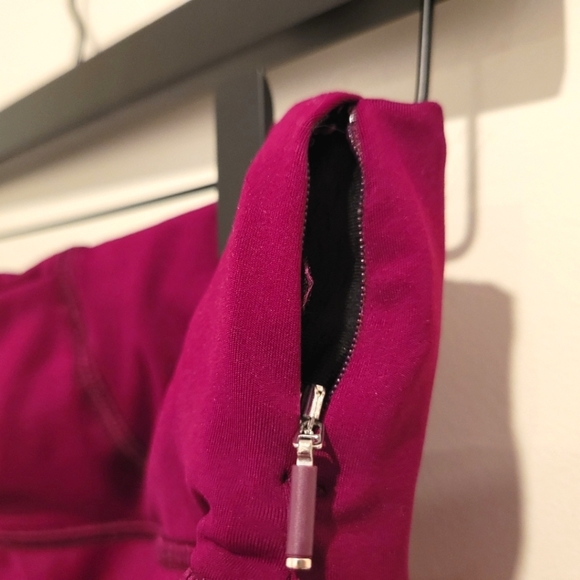 2/$18 Athleta Contender Side Stripe Capri Short Leggings Powerlift High Waisted - Picture 7 of 10